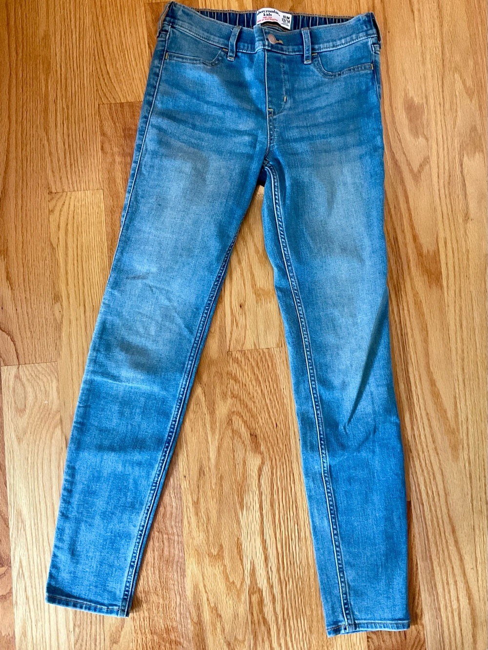 Abercrombie & Fitch Light Blue Kids Skinny Jeans size 13/14 yr